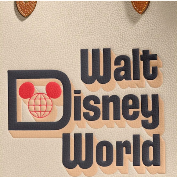 ✨Coach X Disney Field Tote With Walt Disney World Motif - Picture 6 of 6